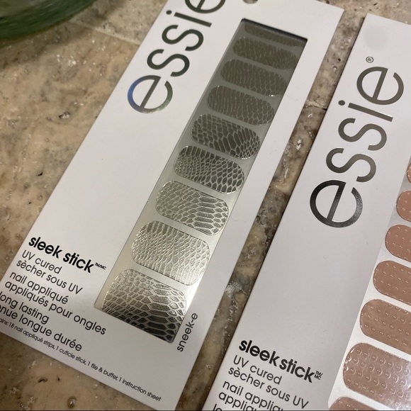 Essie press on gel manicure UV cure set of three sleek stick design print - Picture 2 of 5